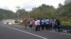 Kunjungan dalam daerah Komisi C DPRD DIY terkait dengan aduan masyarakat tentang permasalahan jembat