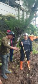 GERAKAN BERSIH PANTAI DRINI